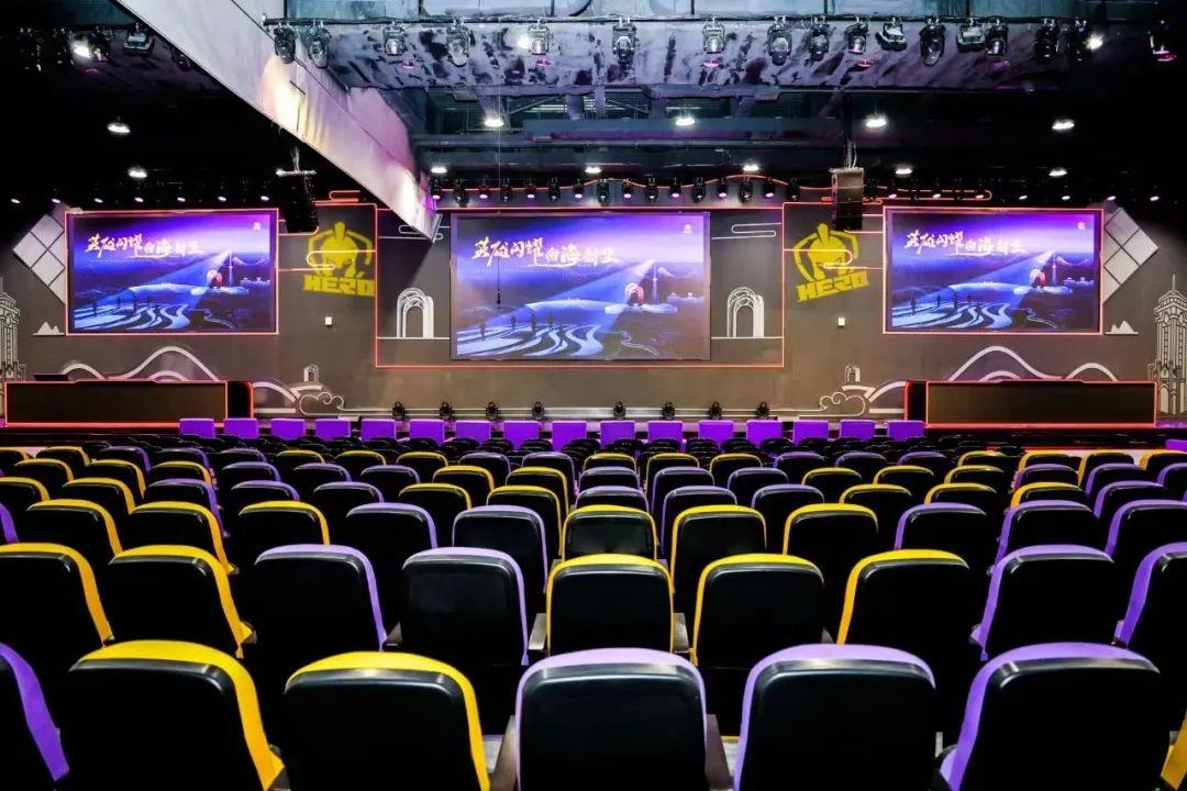 中路二点被 中路二点被